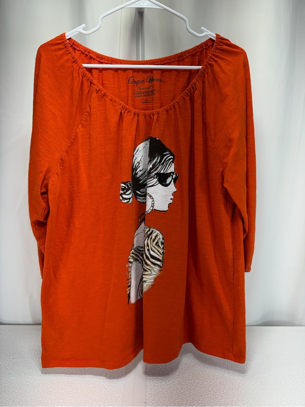 Onque Woman Orange Graphic Scoop-Neck Long Sleeve Tee with Profile Pic 4655